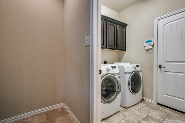 Building Photo - 4810 Addison Forest Trail