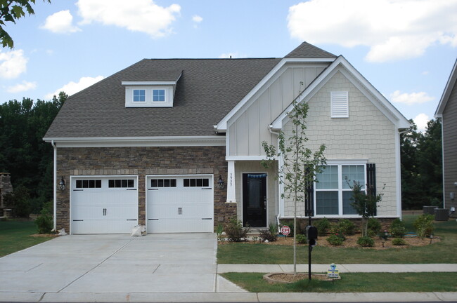 Primary Photo - Beautiful home in Matthews!