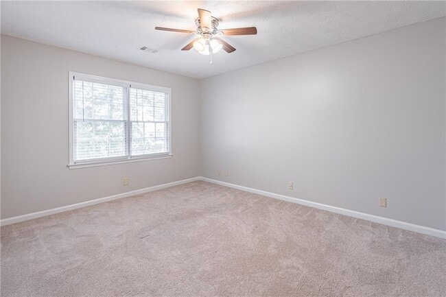 Building Photo - 736 Singley Dr