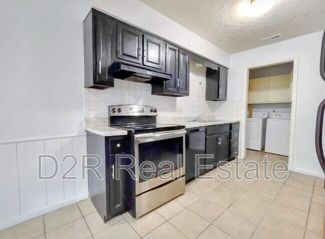 Building Photo - 7819 Southfield Dr