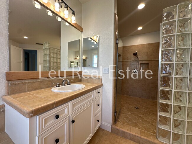Building Photo - 2630 Giorno Way