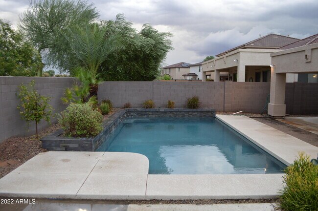 Building Photo - 45156 W Zion Rd