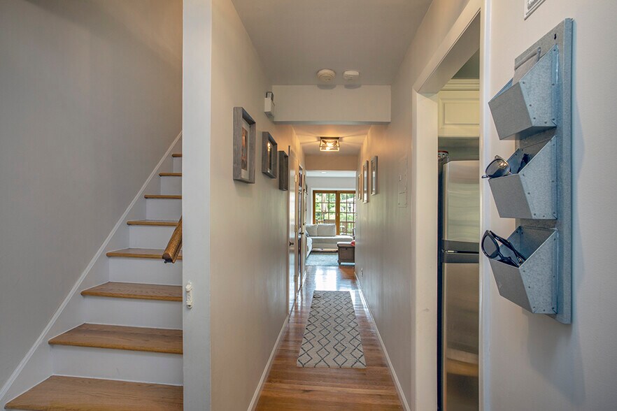 Building Photo - 21 Scenic Cir