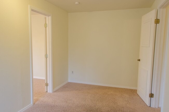 Building Photo - 3bd/2.5ba Issaquah Home