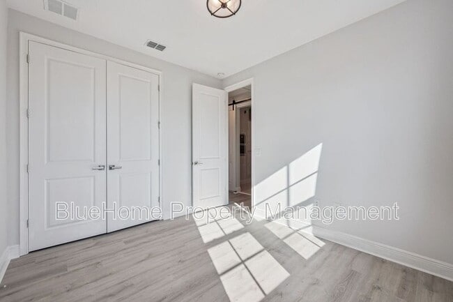 Building Photo - 8451 Nemours Pkwy