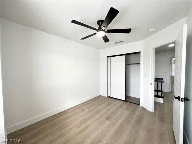 Building Photo - 4580 Allenford Dr