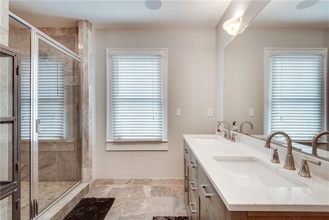 Building Photo - 953 Gilbert St SE