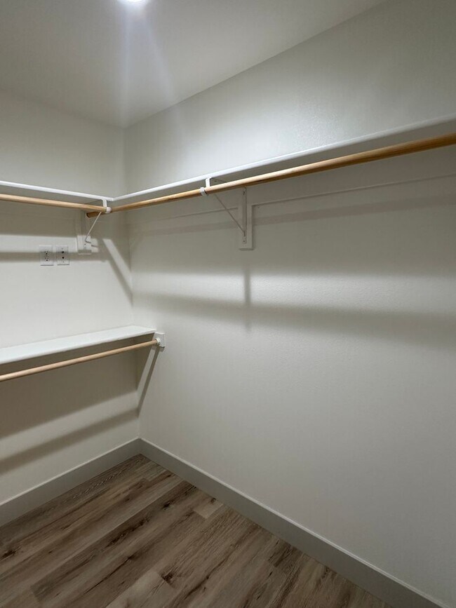 Building Photo - Now LEASING in Summit Pass! Available May 18, 2026!