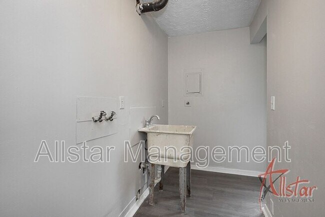 Building Photo - 1316 Massachusetts Ave