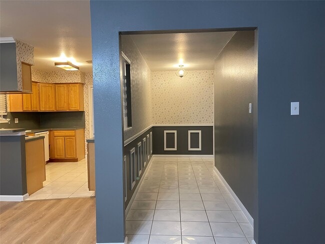 Building Photo - 7623 Deadwood Dr