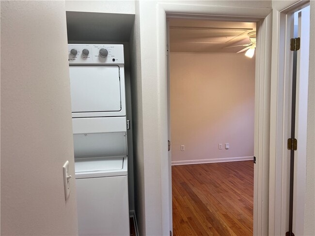 Building Photo - 921 E Rodgers Dr