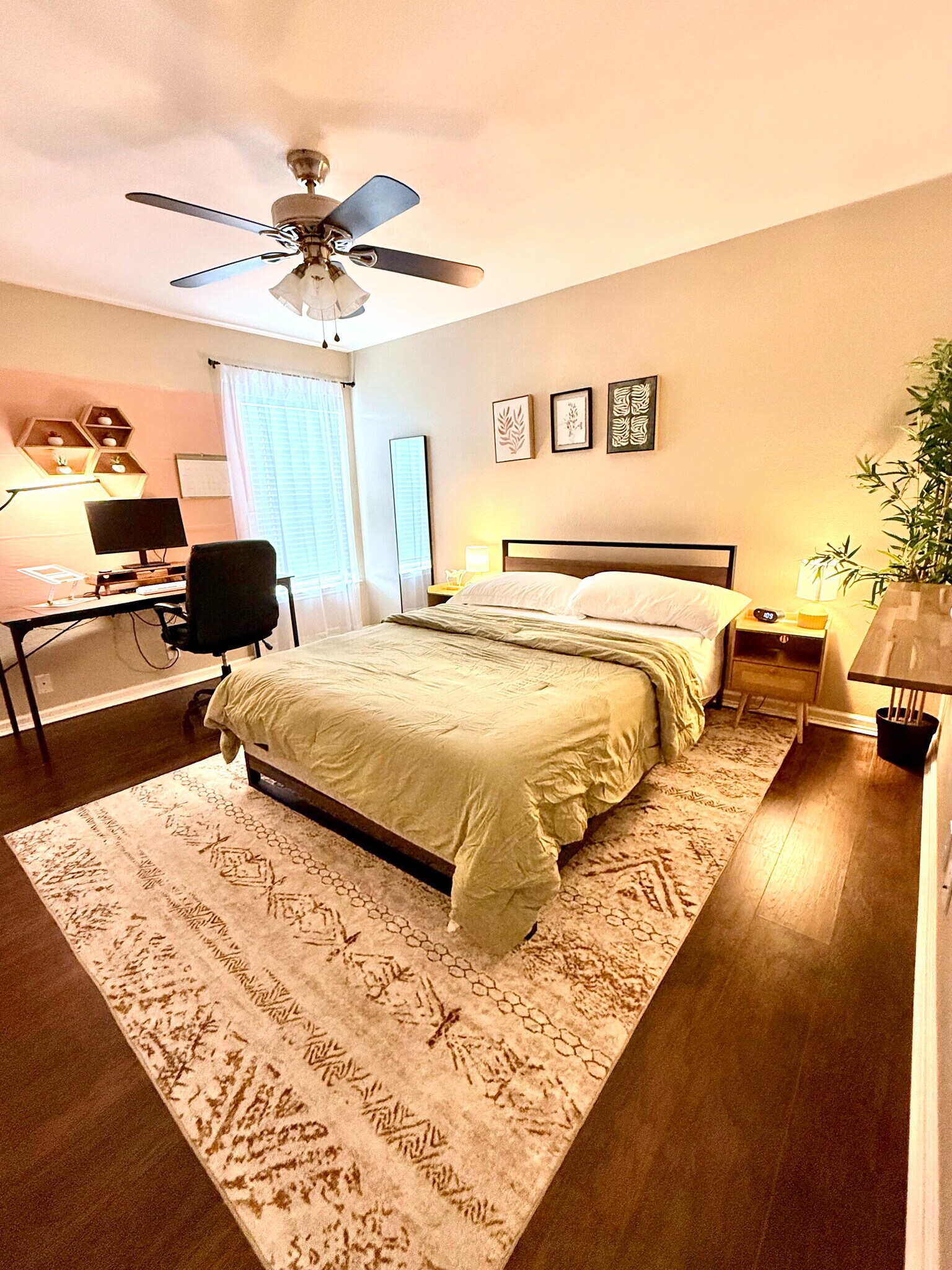 guest bedroom 2 with queen size bed - 9163 Timber Rnch