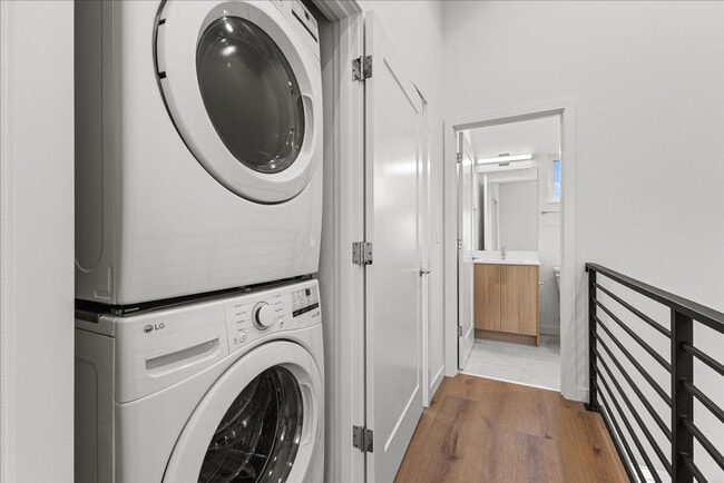 Building Photo - Newly Built Modern Craftsman in Prime Seattle Location