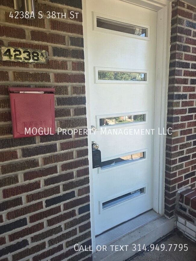 Building Photo - 4238 S 38th St