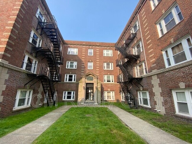 Building Photo - 40 Butler Rd