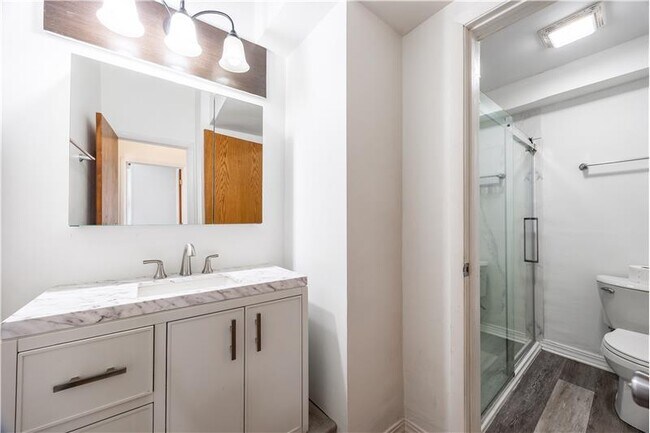 Building Photo - 1844 W Henderson St