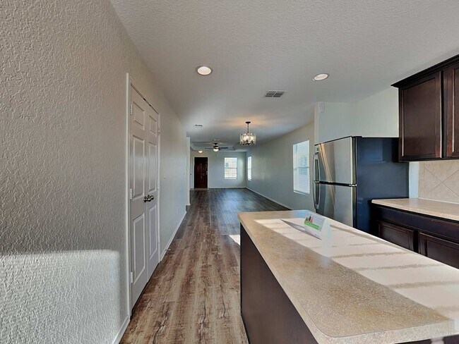 Building Photo - 27305 Paraiso Manor