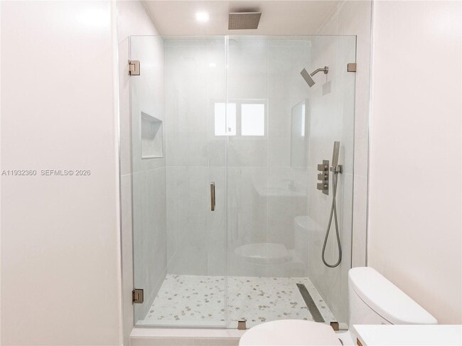 Building Photo - 254 SW 4th St