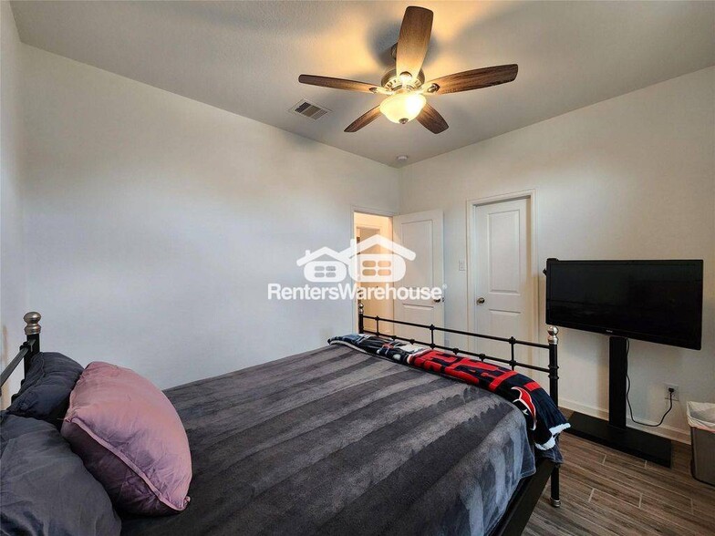 Building Photo - 14007 Hartford Heights Wy