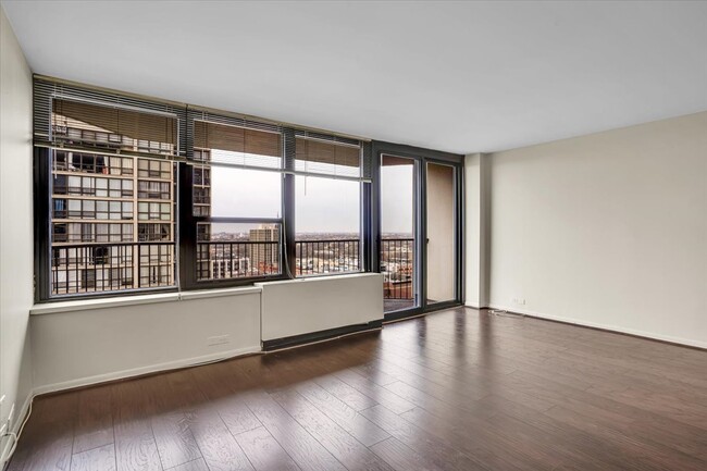 Building Photo - 1560 N Sandburg Terrace
