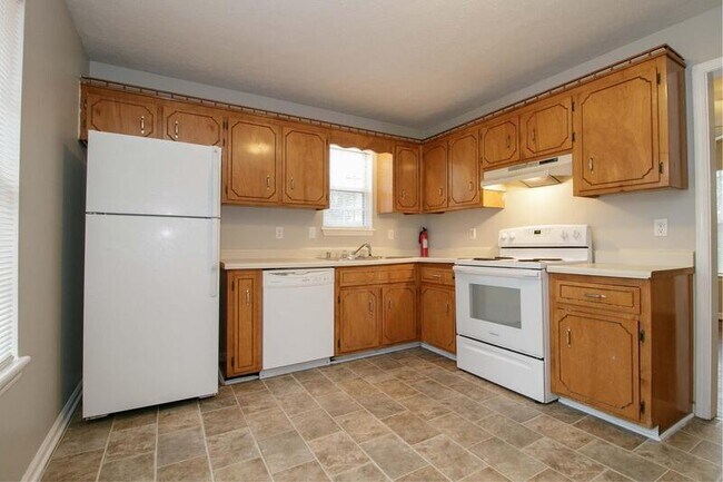 Building Photo - 632 Artic Ave