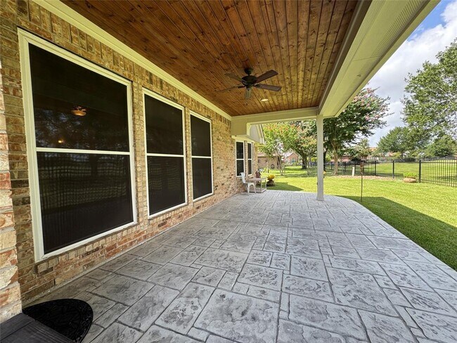 Building Photo - 5822 Pinellas Park Ct