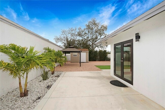 Building Photo - 21049 SW 118th Ave