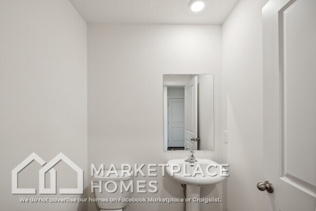 Building Photo - 4033 NE Billie Ln