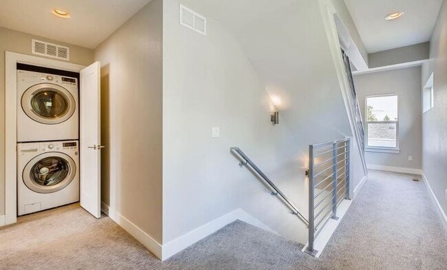 Building Photo - 1334 Osceola St