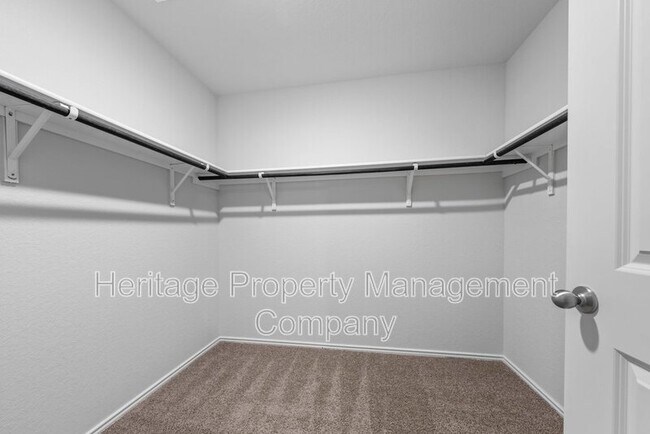 Building Photo - 6212 Sunhigh Dr