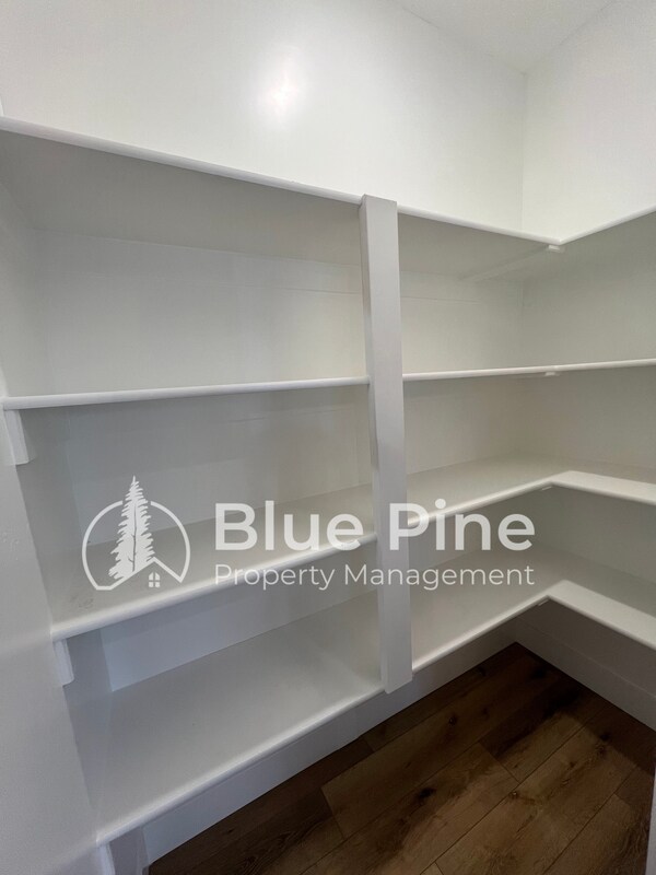 Building Photo - 1104 Cypress Loop