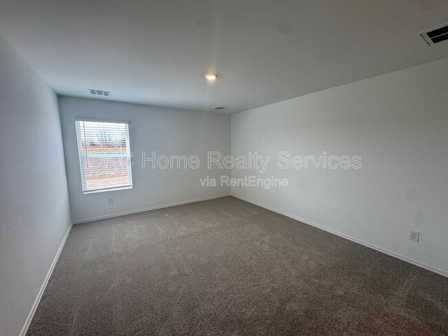 Building Photo - 3901 Dutch Ln