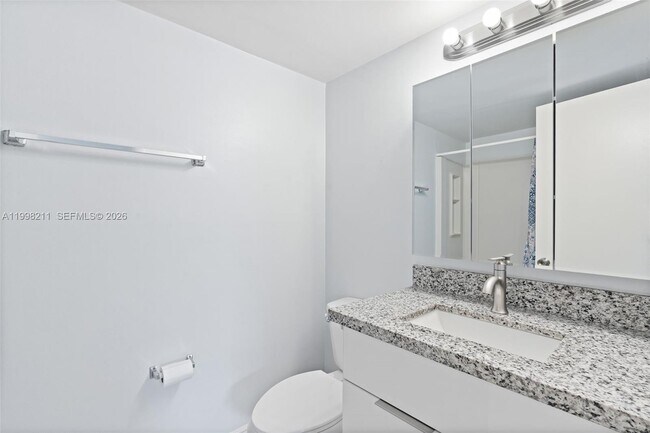 Building Photo - 2771 Riverside Dr