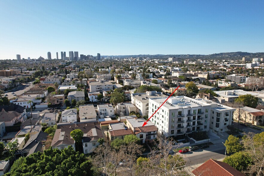 Building Photo - 913 Le Doux Rd