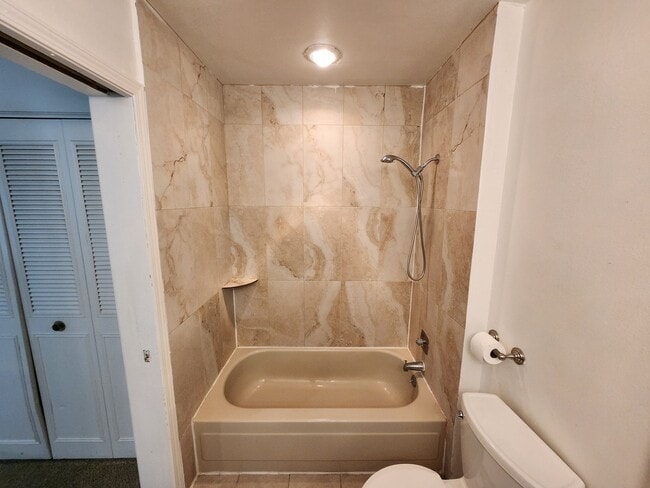 Building Photo - 1140 Magic Lamp Way