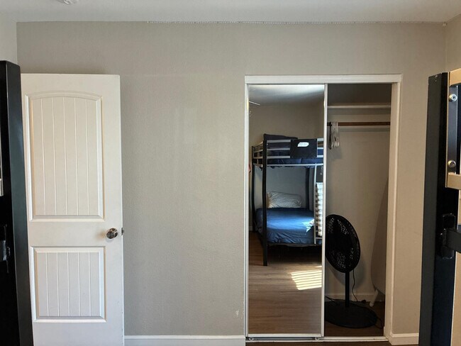 Building Photo - 13717 N 80th Ave