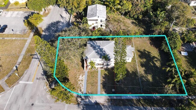 Building Photo - 12247 NE 9th Ave