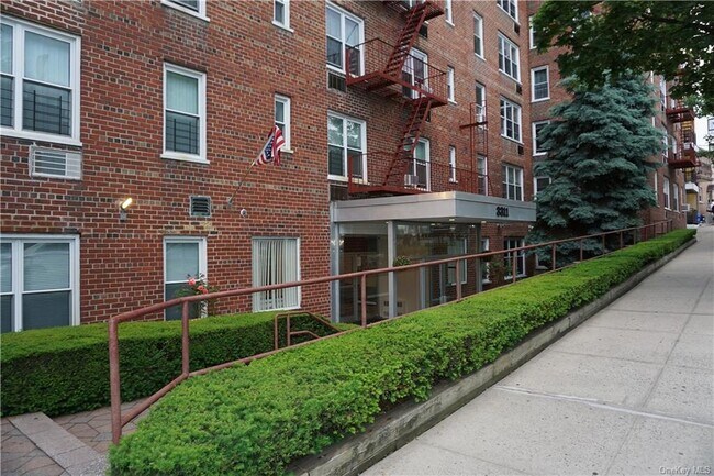 Building Photo - 3311 Giles Pl