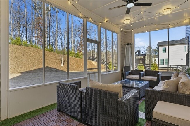 Building Photo - 415 Oakleigh Ave