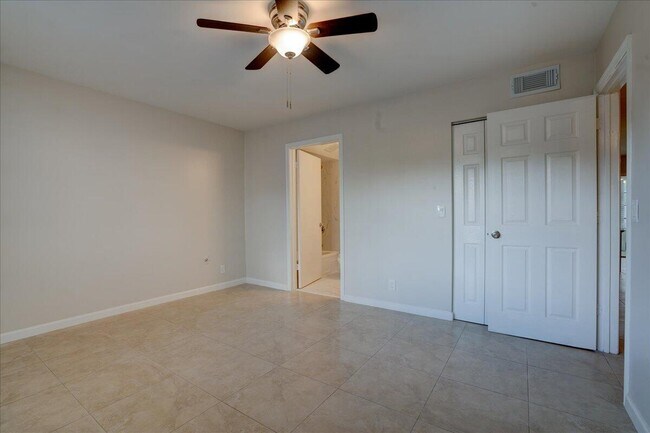 Building Photo - 2901 Fiore Way