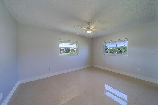 Building Photo - 400 Capri Blvd