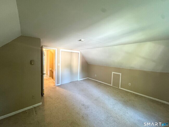 Building Photo - 482 Ash Dr