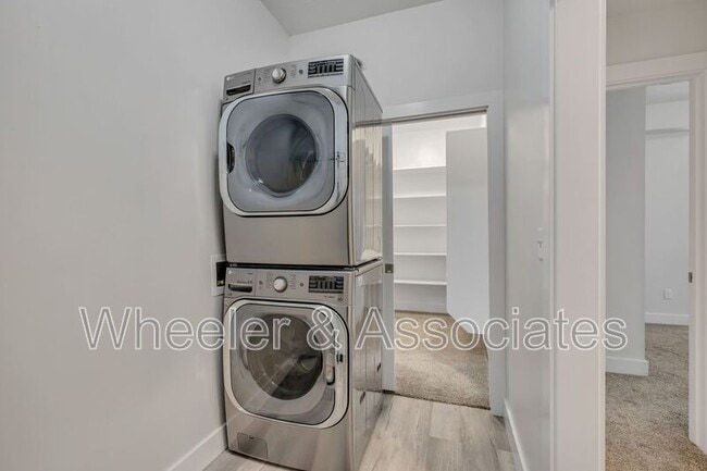 Building Photo - 3586 S Xenon Dr