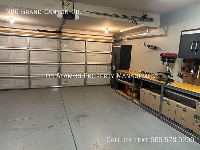 Building Photo - 280 Grand Canyon Dr