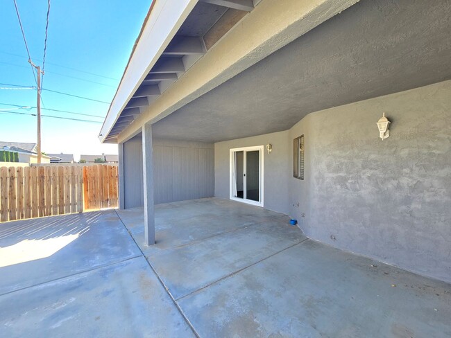 Building Photo - Beautiful 3-Bedroom Home with RV Parking & Spacious Backyard – Move-In Ready!