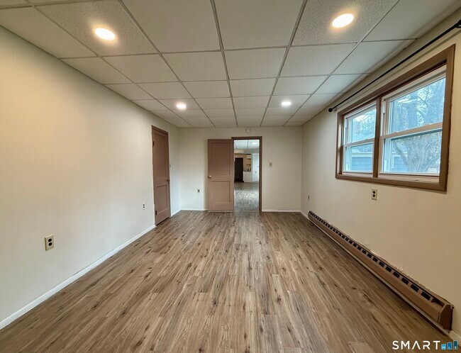 Building Photo - 41 Waterbury Rd