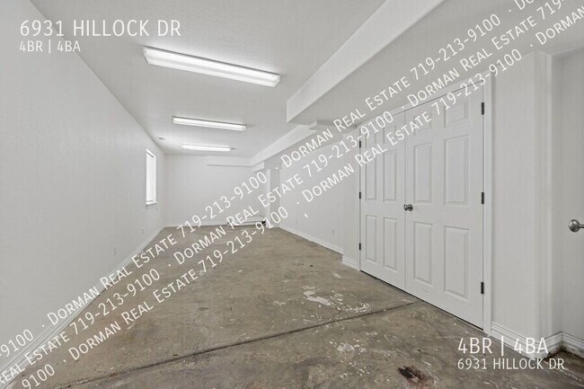 Building Photo - 6931 Hillock Dr