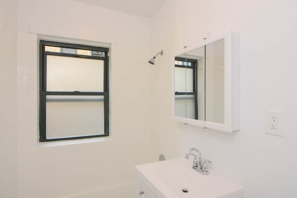 Building Photo - 2334.5 N Spaulding Ave