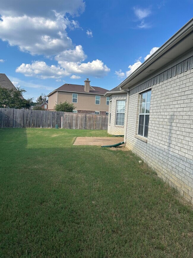 Building Photo - 8516 Boothes Ridge Dr