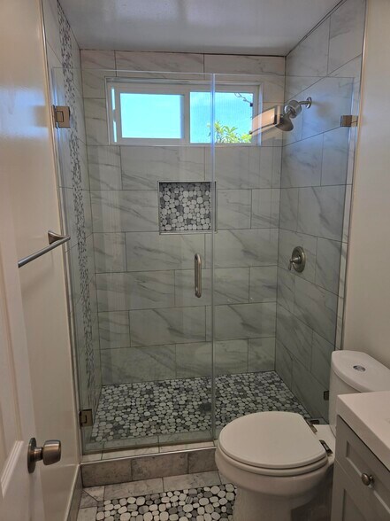 Primary Photo - 3662 Kelton Ave
